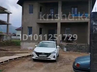 Отдельный дом · 4 комнаты · 220 м² · 6 сот., Шакарим 8 — Рядам школа 25 гимназя за 75 млн 〒 в Талгаре