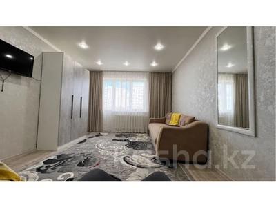 1-комнатная квартира · 35 м² · 3/9 этаж, Докучаева за 13 000 ₸ в Семее