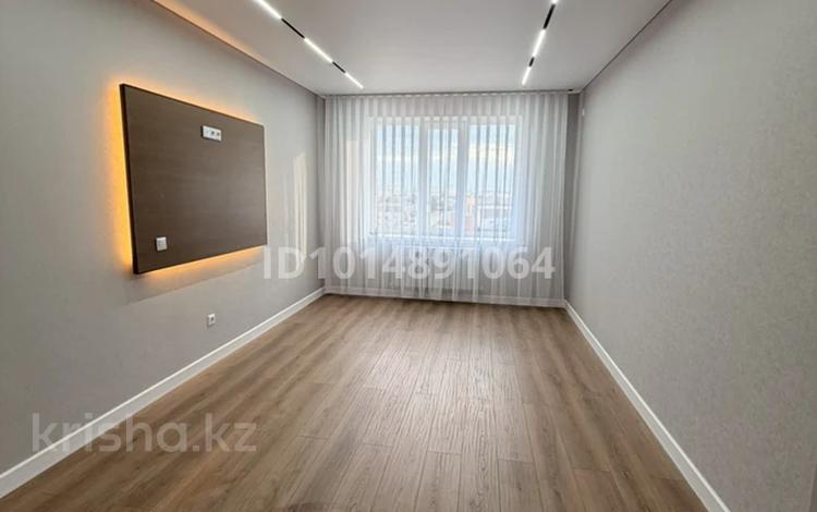 1-комнатная квартира · 48.4 м² · 6/9 этаж, Базарбая Жуманиязова 120 за 21.4 млн ₸ в Уральске — фото 2