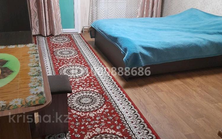 1-бөлмелі пәтер · 20 м², Жангелдин 101Г — Район облбольницы, бағасы: 8 000 ₸ в Семее — фото 2