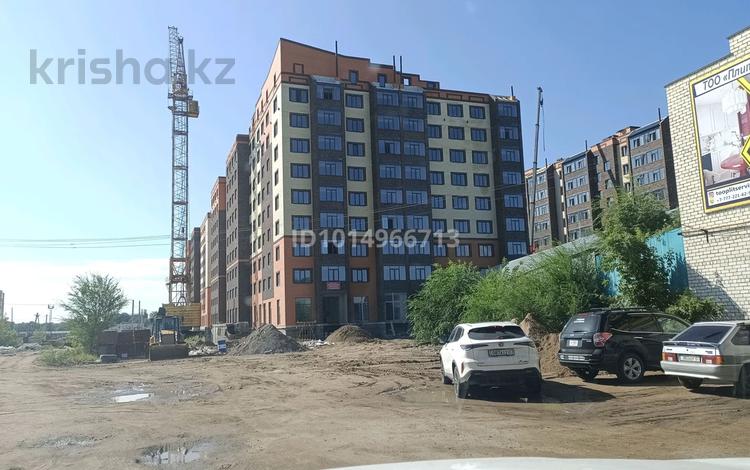 1-комнатная квартира · 40.5 м² · 6/9 этаж, Абулхаир хана 8/1 — Напротив Чечил паб за 15 млн ₸ в Уральске — фото 2