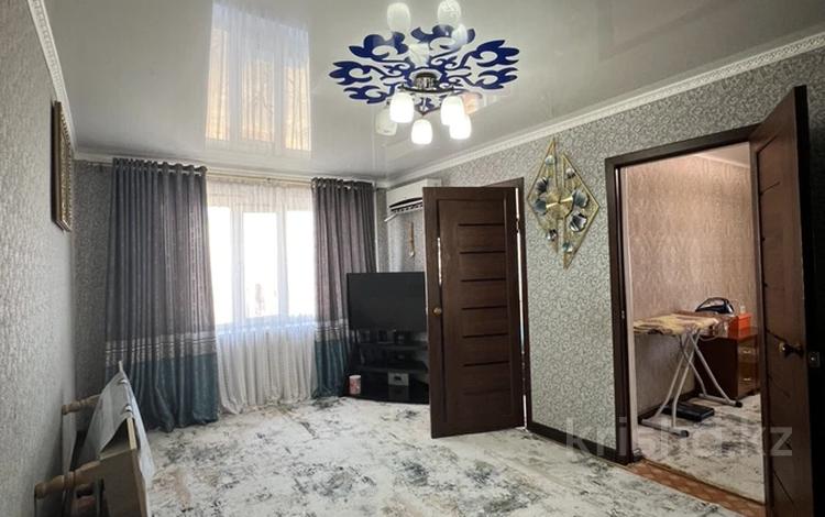 4-комнатная квартира, 63 м², 4/5 этаж, чайковский 6 за 10 млн 〒 в  — фото 2