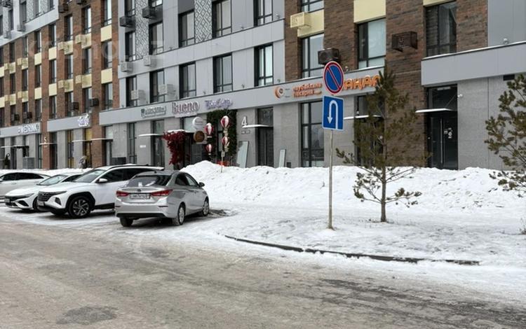 Свободное назначение, кабинеты и рабочие места · 49 м² за 700 000 ₸ в Астане, Есильский р-н — фото 2