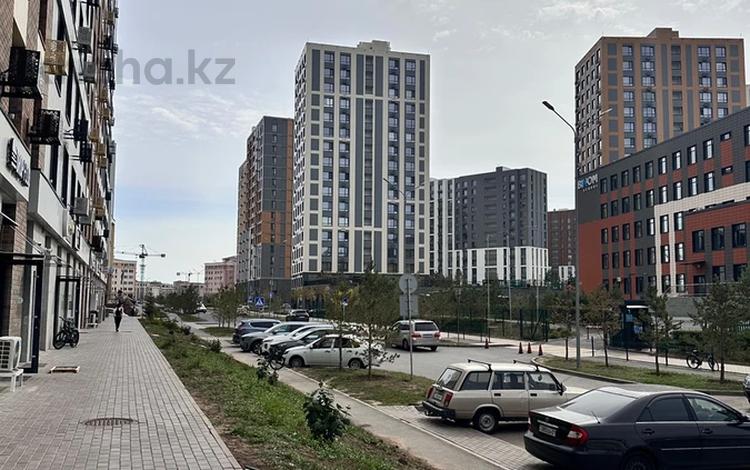 Свободное назначение, кабинеты и рабочие места · 49 м² за 600 000 ₸ в Астане, Есильский р-н — фото 7