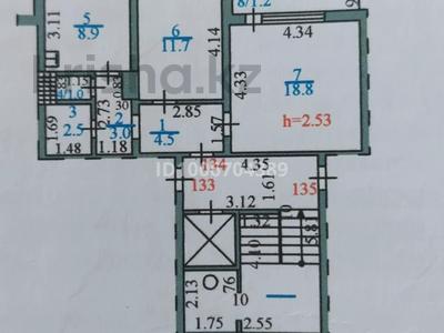 2-бөлмелі пәтер · 57 м² · 9/9 қабат, Майкудук, Мкр Голубые пруды 12 12, бағасы: 19.5 млн 〒 в Караганде, Алихана Бокейханова р-н