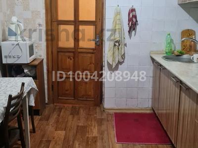 2-комнатная квартира · 59 м² · 5/5 этаж, мкр Жулдыз-1 16 за 200 000 〒 в Алматы, Турксибский р-н