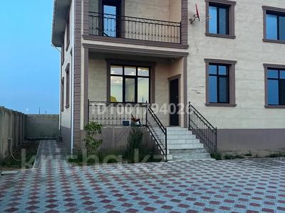 Отдельный дом · 5 комнат · 200 м² · 5 сот., Лазурный берег 49 — Риксос за 60 млн 〒 в Актау