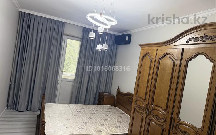 3-комнатная квартира · 100 м² · 4/5 этаж, Есенова 15 — Центральная мечеть за 300 000 ₸ в Алматы, Медеуский р-н — фото 2