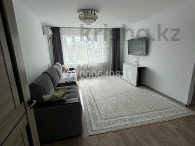 4-комнатная квартира · 82 м² · 4/5 этаж, Самал 13 а — Береке за 28 млн 〒 в Талдыкоргане, мкр Самал