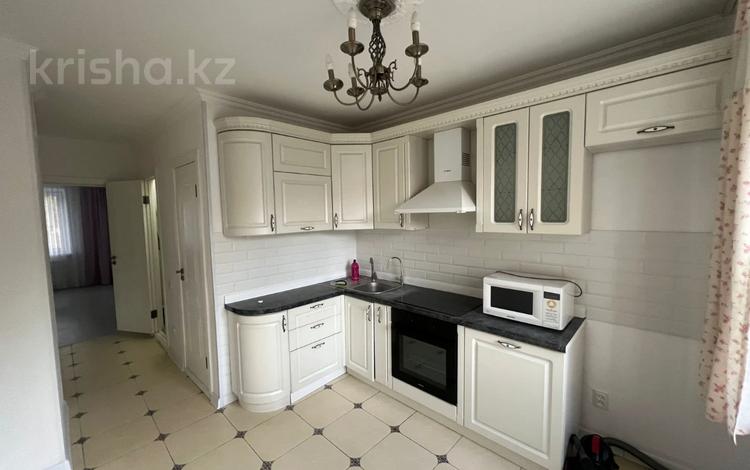 3-комнатная квартира · 72 м² · 1/5 этаж, мкр Юго-Восток, мкр Степной 2 за 28.6 млн ₸ в Караганде, Казыбек би р-н — фото 2