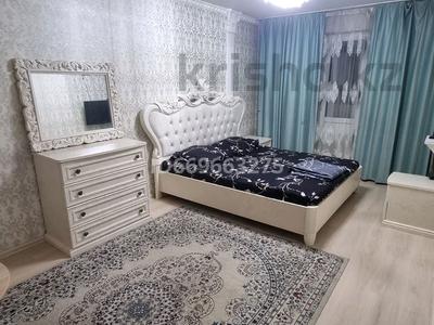 1-комнатная квартира, 30 м², 2/5 этаж посуточно, 8-й микрорайон, 8-й микрорайон 53 за 9 000 〒 в Шымкенте, Абайский р-н