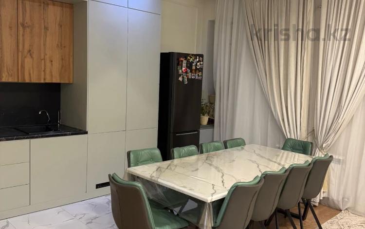 2-бөлмелі пәтер · 62 м² · 1/4 қабат, Алтын орда ш/а. 13д, бағасы: 32 млн ₸ в Актобе, мкр. Алтын орда — фото 2