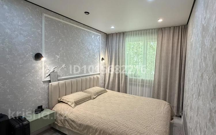 2-комнатная квартира · 42.7 м² · 5/5 этаж, мкр Юго-Восток, Дюсембекова 63 — Дюсембекова -Сарыарка за ~ 16.6 млн ₸ в Караганде, Казыбек би р-н — фото 2