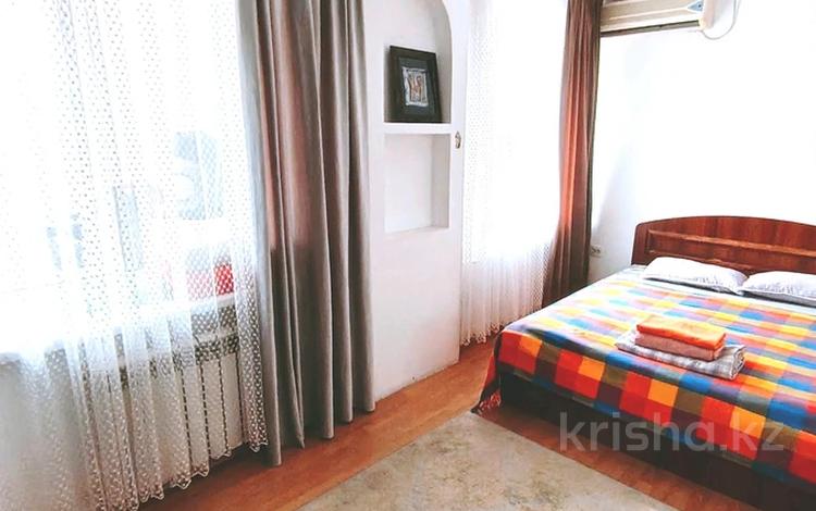 1-комнатная квартира · 38 м² · 2/5 этаж, Казыбек би 97 — Мауленовна за 15 000 ₸ в Алматы, Алмалинский р-н — фото 2