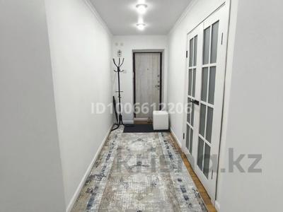 2-бөлмелі пәтер · 53 м² · 3/5 қабат, мкр Астана 6, бағасы: 28 млн ₸ в Уральске