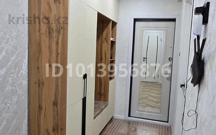 2-комнатная квартира · 55 м² · 1/5 этаж, Урдинская 1/3 за 19 млн ₸ в Уральске — фото 2