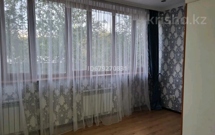 4-комнатная квартира, 100 м², 2/5 этаж помесячно, Тауке хана 70 — Кенбаба