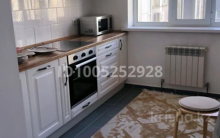 2-комнатная квартира · 55 м² · 7/12 этаж, мкр Акбулак, Дарабоз за 250 000 ₸ в Алматы, Алатауский р-н — фото 4