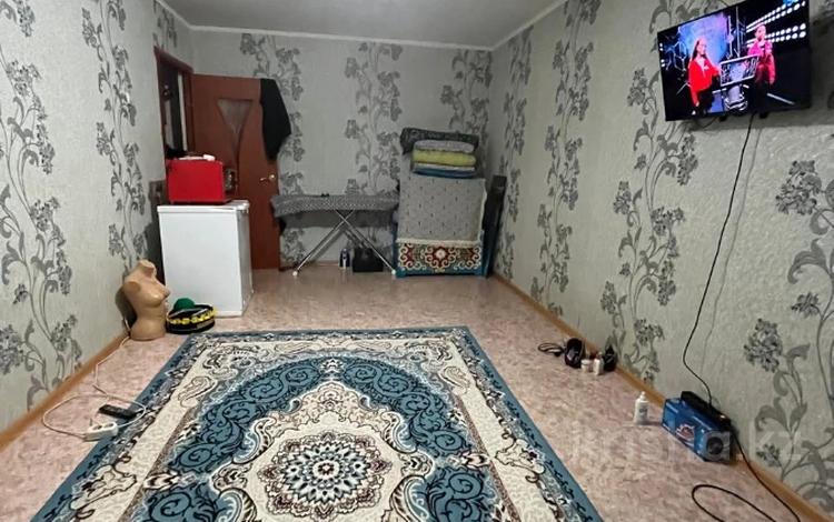 1-комнатная квартира · 35 м² · 2/5 этаж, Актобе, улица Алиби Джангильдина за 9 млн ₸ — фото 2