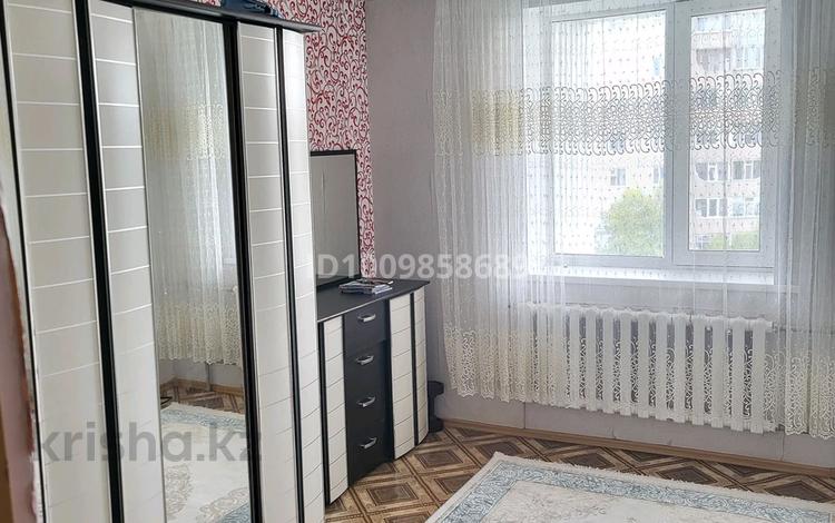 2-комнатная квартира · 60 м² · 5/5 этаж, мкр 6, Братьев жубановых 269 — Летныйдын қасында за 140 000 〒 в Актобе — фото 2