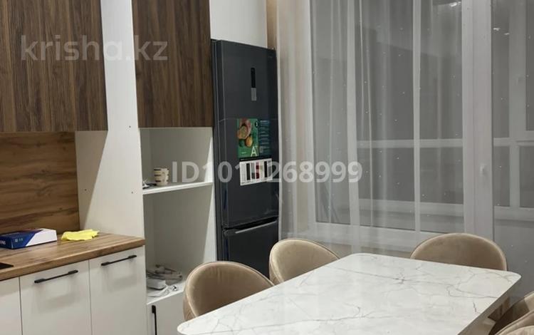 2-комнатная квартира · 64 м² · 5/12 этаж, Молдагалиева 5 за 350 000 ₸ в Астане, Нура р-н — фото 2