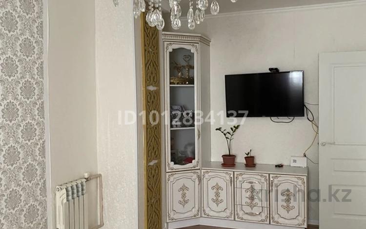 3-бөлмелі пәтер · 79 м² · 2 қабат, 33-й мкр 32 — Дина гипермаркет, бағасы: 23.5 млн ₸ в Актау — фото 2