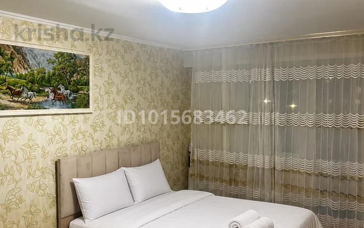 1-бөлмелі пәтер · 50 м² · 4/9 қабат, Есенберлина 10/1, бағасы: 10 000 ₸ в Усть-Каменогорске — фото 2