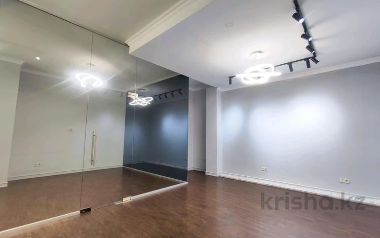 Офисы, кабинеты и рабочие места, студии · 51 м² за 540 000 ₸ в Алматы, Бостандыкский р-н — фото 4