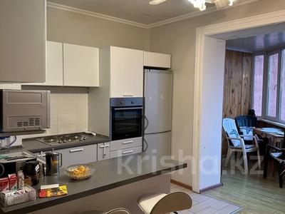 3-комнатная квартира · 120 м² · 9/9 этаж, мкр Самал-2 17 за 700 000 ₸ в Алматы, Медеуский р-н