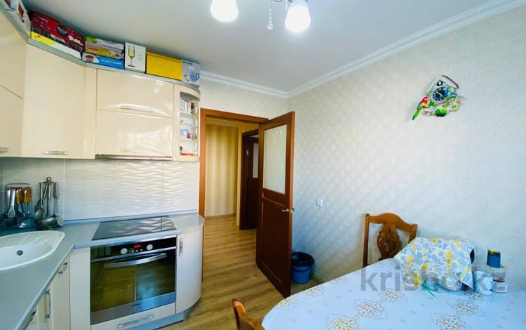 3-бөлмелі пәтер · 75 м² · 4/9 қабат, Азербаева 4, бағасы: 32.5 млн ₸ в Астане, Сарайшык р-н — фото 3