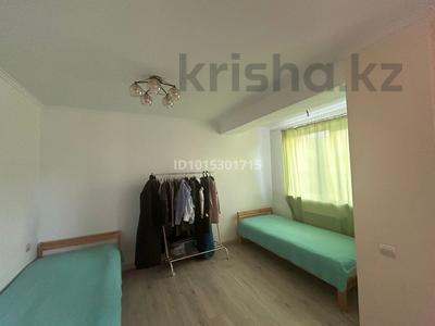 1-бөлмелі пәтер · 44.5 м² · 8/10 қабат, Мкр Аксай, Б. Момышулы 25, бағасы: 250 000 ₸ в Алматы, Ауэзовский р-н