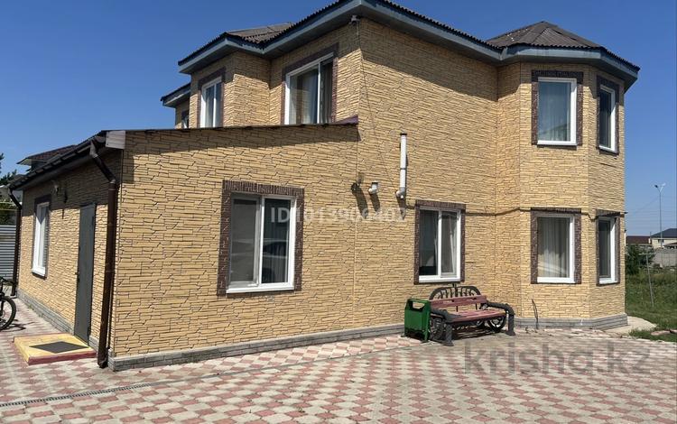 Жеке үй · 5 бөлме · 200 м² · 10 жүзд., Үркер, Байгозы батыр 20, бағасы: 76.5 млн ₸ в Астане, Нура р-н — фото 2