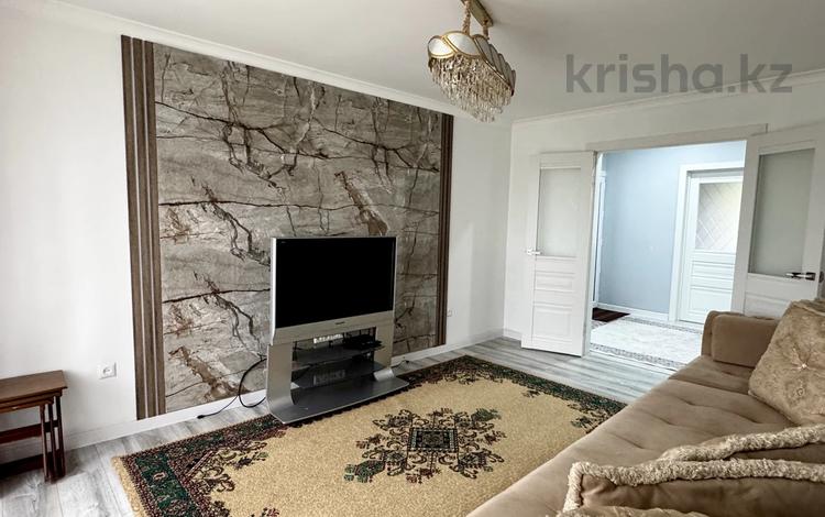 4-комнатная квартира · 75.5 м² · 5/5 этаж, мкр Михайловка , мкр Михайловка, улица Аманжолова 9 за 38 млн ₸ в Караганде, Казыбек би р-н — фото 2