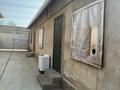 2-комнатный дом помесячно, 30 м², 10 сот., мкр Сауле за 30 000 〒 в Шымкенте, Аль-Фарабийский р-н