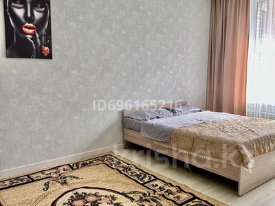 1-бөлмелі пәтер, 40 м², 7/10 қабат тәулік бойы, Культегин 11а — Пересечение Сыганак. за Хан Шатыром, бағасы: 11 000 〒 в Астане, Нура р-н