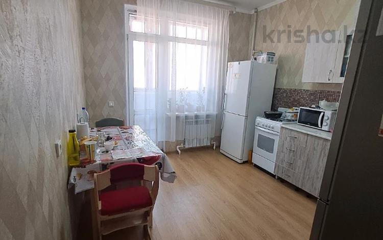 2-комнатная квартира, 69.4 м², 8/9 этаж, толстого 25