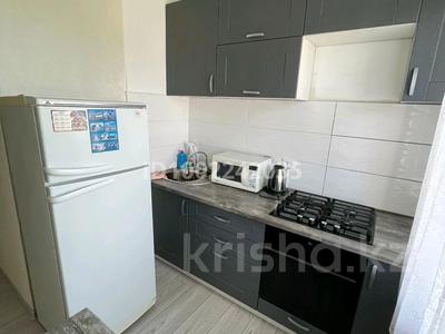 2-комнатная квартира · 41 м² · 5/5 этаж, Абая 37 — проспект Абая за 15 000 ₸ в Уральске
