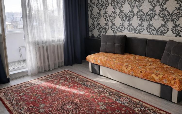 1-комнатная квартира · 43 м² · 10/10 этаж, Татиммбета за 15.3 млн ₸ в Караганде, Казыбек би р-н — фото 9