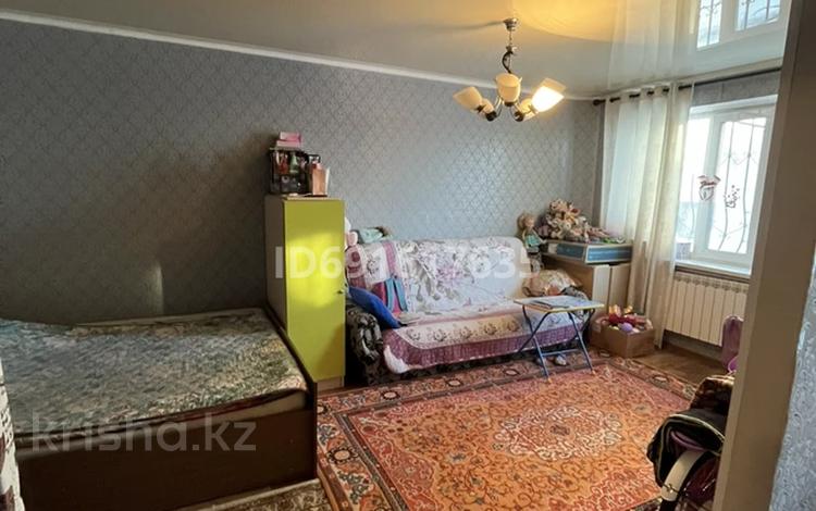 1-комнатная квартира, 30.4 м², 1/5 этаж, Республики 65/1 за 5 млн 〒 в Темиртау — фото 2