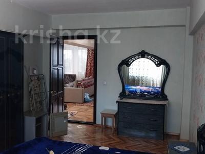 2-бөлмелі пәтер · 70 м² · 2/8 қабат · ай сайын, Кабанбай батыра 136 — Кабанбай батыра Сейфуллина, бағасы: 350 000 〒 в Алматы, Алмалинский р-н