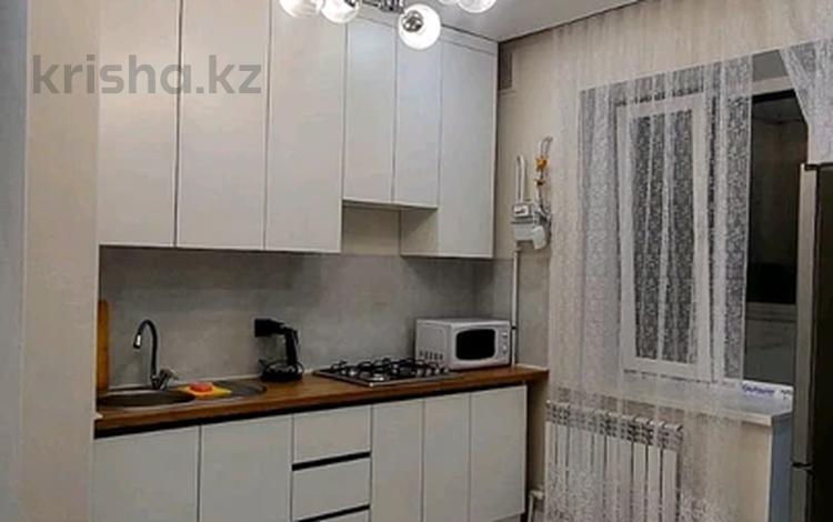 1-бөлмелі пәтер · 45 м² · 2/5 қабат, Бокенбай батыра 157а — Теннисный корт, супермаркет Дина, бағасы: 10 000 ₸ в Актобе, мкр Авиатор — фото 2