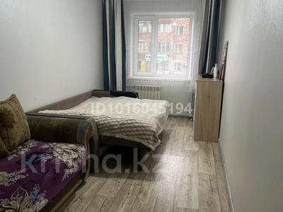 3-комнатная квартира · 68 м² · 2/5 этаж, Майкудук, 12й микрорайон 2 — Рынок Горняк за 180 000 ₸ в Караганде, Алихана Бокейханова р-н