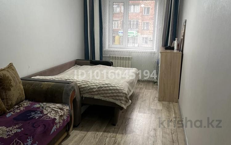 3-комнатная квартира · 68 м² · 2/5 этаж, Майкудук, 12й микрорайон 2 — Рынок Горняк за 180 000 ₸ в Караганде, Алихана Бокейханова р-н — фото 2