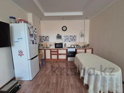 2-бөлмелі пәтер · 68.1 м² · 5/6 қабат, мкр 12, богенбай батыра, бағасы: 18.5 млн ₸ в Актобе