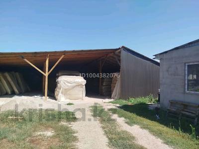 Отдельный дом · 3 комнаты · 70 м², мкр Шанырак-1, Шаңырақ-1 ш/а. — Өтемісұлы 46/б за 500 000 〒 в Алматы, Алатауский р-н