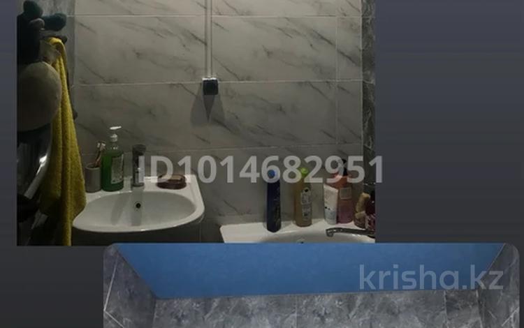 2-бөлмелі пәтер · 47.7 м² · 4/4 қабат, 2 микрорайон 1 — Садик Искорка, 3 школа и 2 школа гимназия, бағасы: 26.5 млн ₸ в Конаеве — фото 3