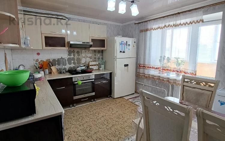 3-комнатная квартира, 76 м², 6/10 этаж, Жастар 43 за 33.5 млн 〒 в Усть-Каменогорске — фото 39