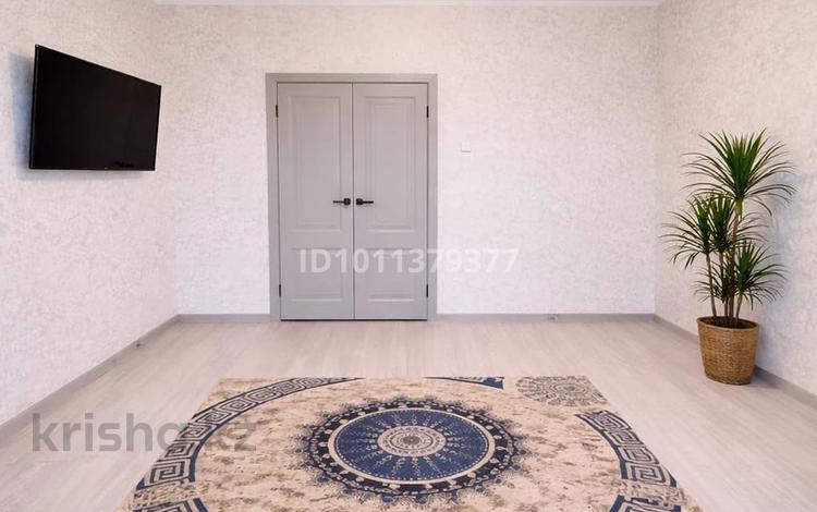 1-комнатная квартира · 45 м² · 3/5 этаж, мкр. Зачаганск пгт 108/2 — улица Жумалиева за 15 млн ₸ в Уральске — фото 2