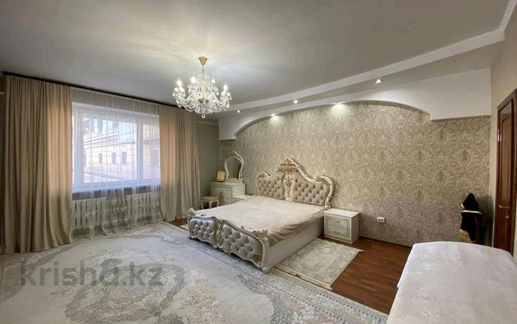 3-комнатная квартира · 145 м² · 4/13 этаж, ул. Динмухамеда Кунаева 14 за ~ 123 млн ₸ в Астане, Есильский р-н — фото 2