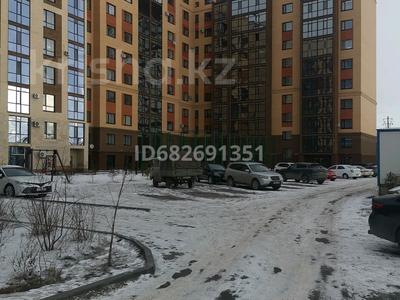 Продажа квартир в Акмолинской обл.: 2-комнатная квартира · 80 м² · 9/10 этаж, Акана серэ 194 — Пересечение Пушкина за 25 млн 〒 2-комнатная квартира · 80 м² · 9/10 этаж, Акана серэ 194 — Пересечение Пушкина за 25 млн 〒 в Кокшетау